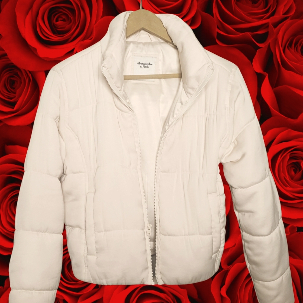 Virgin Mary Abercrombie & Fitch Puffer - Picture 2 of 3